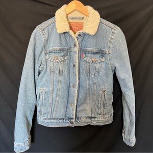Levi's Sherpa Lined Jean Trucker Jacket Women’s Small Levi Strauss Denim.